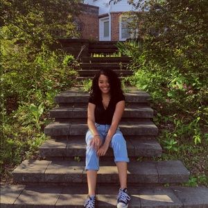 Meet your Posher, Layla